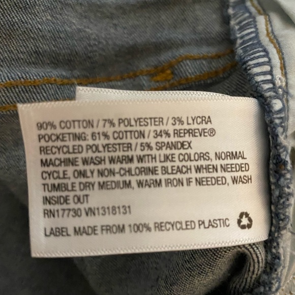 Universal Thread Jeans - Picture 6 of 6